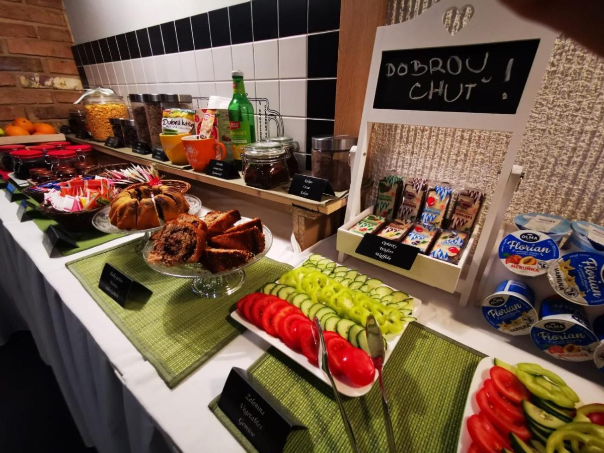 Hotel U Cisare Iii. Mělník 외부 사진